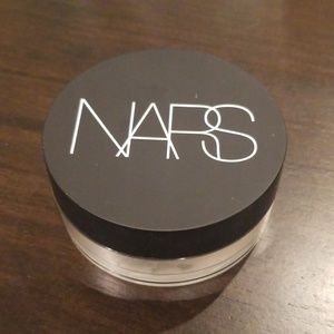 NARS Translucent Crystal Light Reflecting Powder